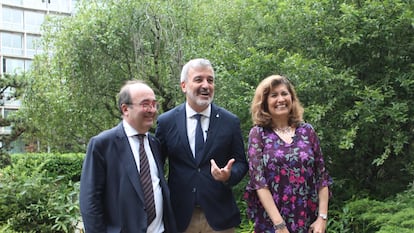 Miquel Iceta, Jaume Collboni y Gabriela Ramos este jueves en París. / AYUNTAMIENTO DE BARCELONA