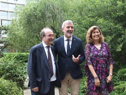 Miquel Iceta, Jaume Collboni y Gabriela Ramos este jueves en París. / AYUNTAMIENTO DE BARCELONA