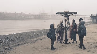 'La crucifixión con la Virgen y San Juan' (sobre 1924-1925), del holandés Hendrick ter Brugghen, en la orilla del río Támesis (Londres).