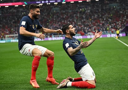 Theo Hernández, celebrando su tanto frente a Marruecos.