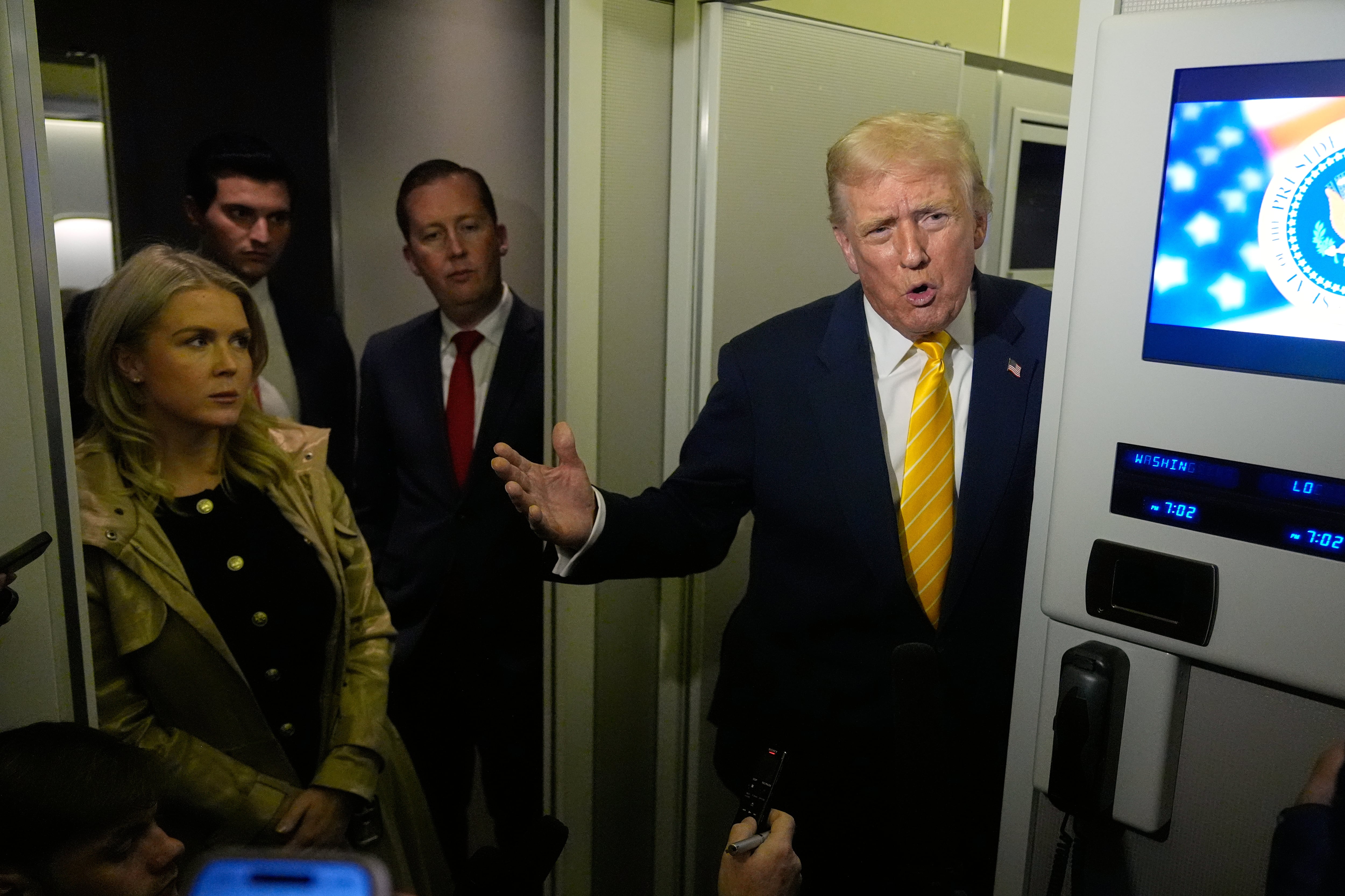 Trump insulta una giornalista di Bloomberg: nuovo episodio di sessismo e maleducazione