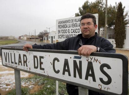 El alcalde de Villar de Cañas cree que el cementerio nuclear "traería calidad de vida".