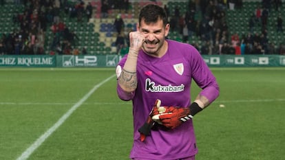 Herrerín celebra la clasificación del Athletic.