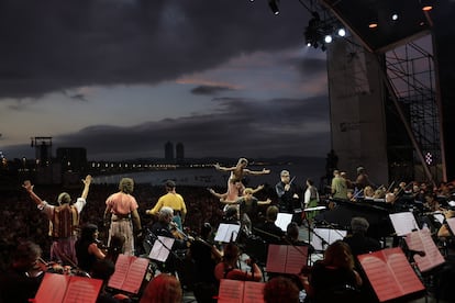 Concierto de Música Clásica en la playa de Sant Sebastià. 