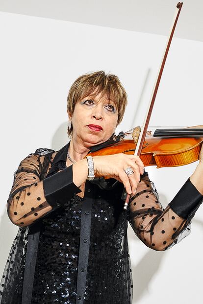 Orquesta sinfónica Galicia. En la imagen, Despina Ionescu, viola.