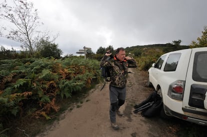 Durante la berrea, los accesos al parque están restringidos y es necesario contar con la autorización expresa de los gestores del área natural, cuya competencia depende del Departamento de Medio Ambiente y Urbanismo de la Diputación alavesa.