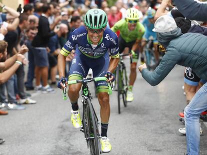 Chaves ataca en la subida a B&eacute;rgamo por delante de Ur&aacute;n y Rosa.