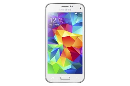La versión blanca del Samsung Galaxy S5 Mini exhibiendo también toda la resolución de su pantalla