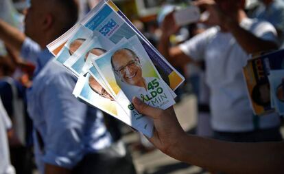 Material de campanha de Geraldo Alckmin distribuído em Duque de Caixas, no Rio de Janeiro.