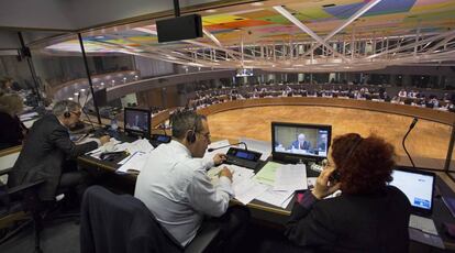 Cabina de int&eacute;rpretes de la sala principal del edificio Europa en Bruselas.
 