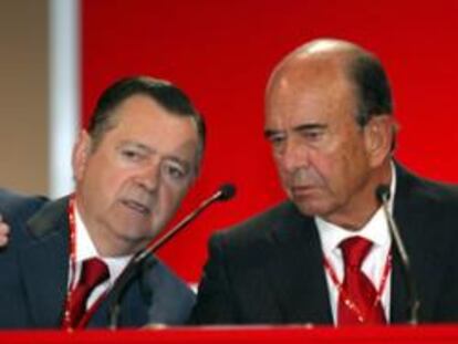 Alfredo Sáenz, consejero delegado de Santander, junto a Emilio Botín, presidente del grupo.