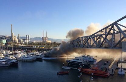 L'incendi al Port Fòrum.