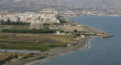 Vista aérea de la desembocadura del río Vélez, donde estaba proyectado el complejo.