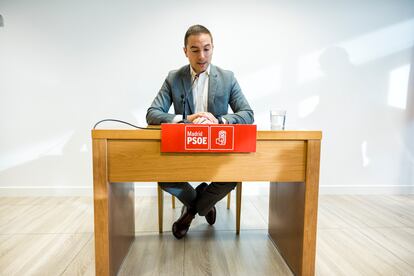 El secretario general del PSM, Juan Lobato, en un momento de la comparecencia.