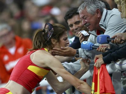 Beitia celebra el oro en Río con Torralbo.