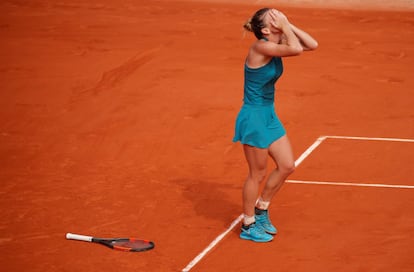 Simona Halep celebra su triunfo den Roland Garros.