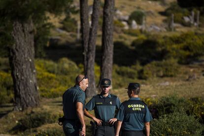 Tres agentes de la Guardia Civil, en una imagen de archivo.