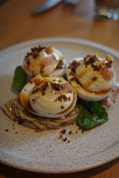 El plato presentado por Atelier des Faures, premio de bronce en el Campeonato Mundial de Huevos con Mayonesa de 2024.