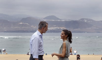 Los reyes Felipe y Letizia, en su visita a Las Palmas de Gran Canarias el martes.