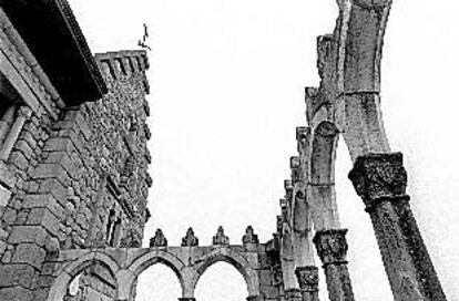 Arquería gótica del palacio del Canto del Pico, en Torrelodones.