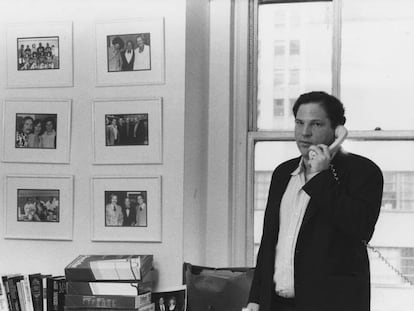 Harvey Weinstein em seu escritório na Miramax, em Nova York, em abril de 1989.