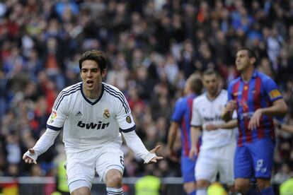 Kaká celebra el 2 a 1.