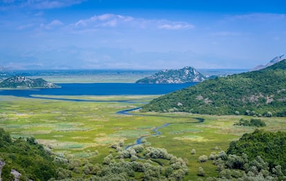 El espectacular lago de Shkodër.