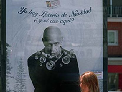 Un cartel con Arrindell anuncia la lotería.
