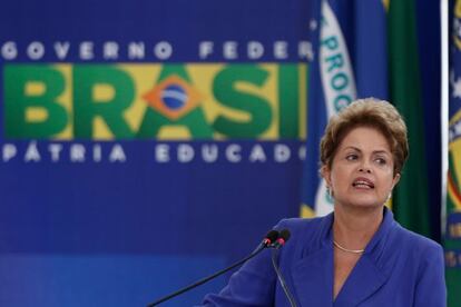 Rousseff, durante la presentaci&oacute;n de medidas anticorrupci&oacute;n. 