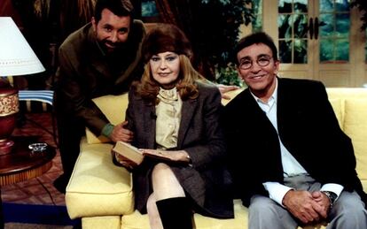 El actor Pepe Rubio, en una imagen de archivo del programa de TVE 'Cine de barrio' con el presentador José Manuel Parada y la actriz Analía Gadé.