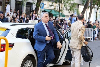 El exsecretario de Organización del PSOE, Santos Cerdán, a su llegada a declarar en el Tribunal Supremo este lunes.