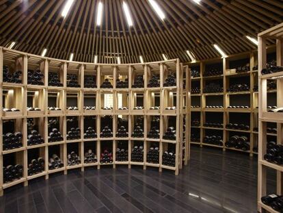 La bodega del restaurante Atrio (dos estrellas Michelín), obra de los arquitectos Luis Mansilla y Emilio Tuñón en 2010.