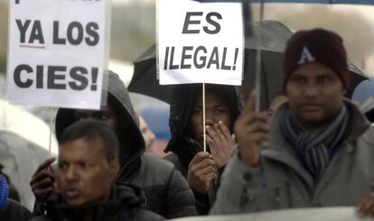 Manifestacion ayer para pedir el cierre del CIE.