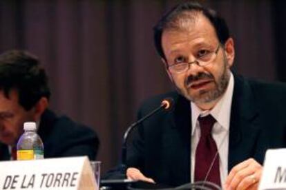 Fotografía tomada en abril de 2009 en la que se registró a el economista jefe para América Latina y el Caribe del Banco Mundial, Augusto de la Torre, quien dijo que la región tiene bases macroeconómicas más sólidas que en el pasado para afrontar dificultades en el ámbito externo. EFE/Archivo