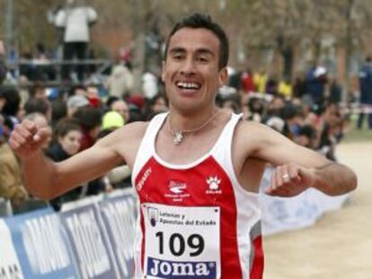 Mohamed Marhoum se proclama campeón de España de 'cross', el pasado mes de marzo.