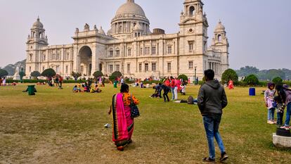 El Victoria Memorial, en el barrio de Chowringhee, en la ciudad de Calcuta (India).