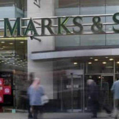 Tienda de Marks & Spencer en el centro de Inglaterra