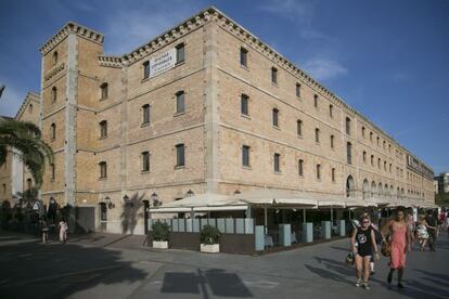 Edificio del Palau de Mar donde Pórtico prevé construir un hotel.