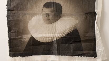 Guardaespaldas. De la serie 'Tu mirada me distorsiona sin saberlo', 2009