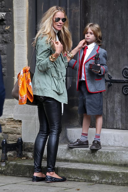 La super modelo Elle Macpherson junto a su hijo Aurelius Busson de 11 años.