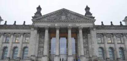 Fachada del edificio del Reichstag, sede del Bundestag o Parlamento alemn, en Berln (Alemania). EFE/Archivo