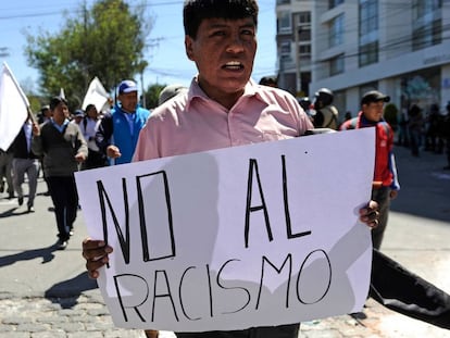 Un manifestante oficialista durante una movilización en La Paz, el pasado martes.