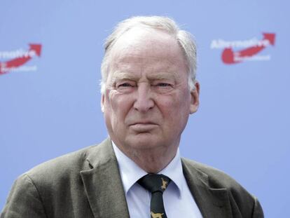 Alexander Gauland, vicepresidente de Alternativa para Alemania, durante una conferencia de prensa en Berlín en 2015.