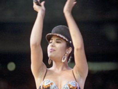Selena en un concierto en 1993