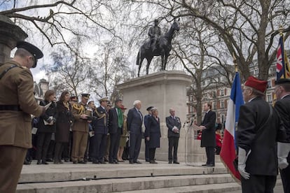 Autoridades británicas y francesas rinden en Londres homenaje a Ferdinand Foch en el centenario de su nombramiento como comandante supremo aliado.