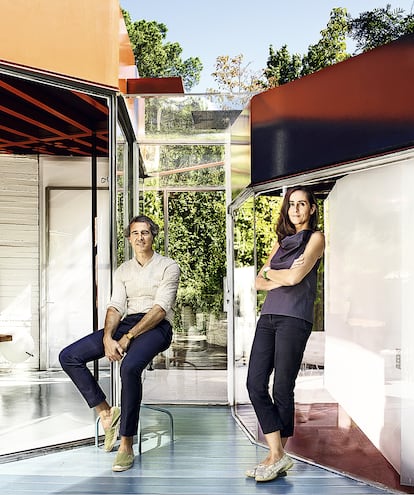 José Selgas y Lucía Cano en su residencia, Silicon House, construida en 2006.