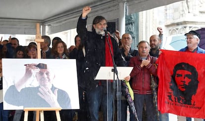 Jacopo Fo, durante el acto de despedida de su padre en Mil&aacute;n.