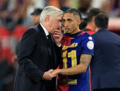 Ancelotti con Raphinha