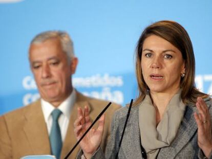 Dolores de Cospedal y Javier Arenas presentan el congreso del PP.