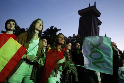 Simpatizantes de Vox en la Plaza Margaret Thatcher de Madrid.